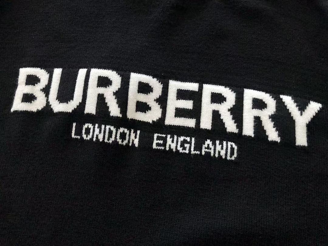 Burberry SWEATER