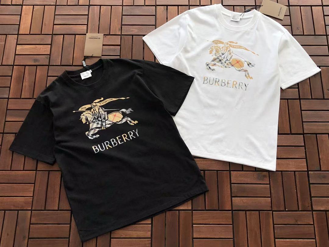 Burberry T-SHIRT