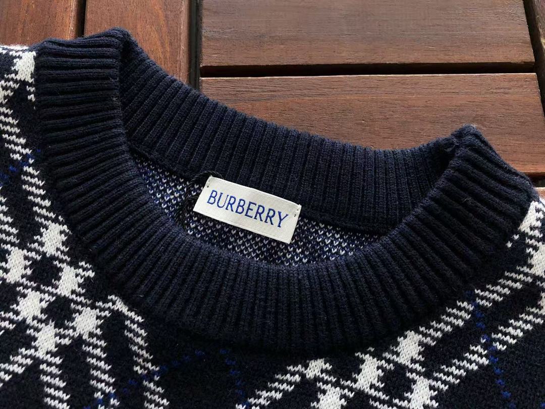 Burberry SWEATER