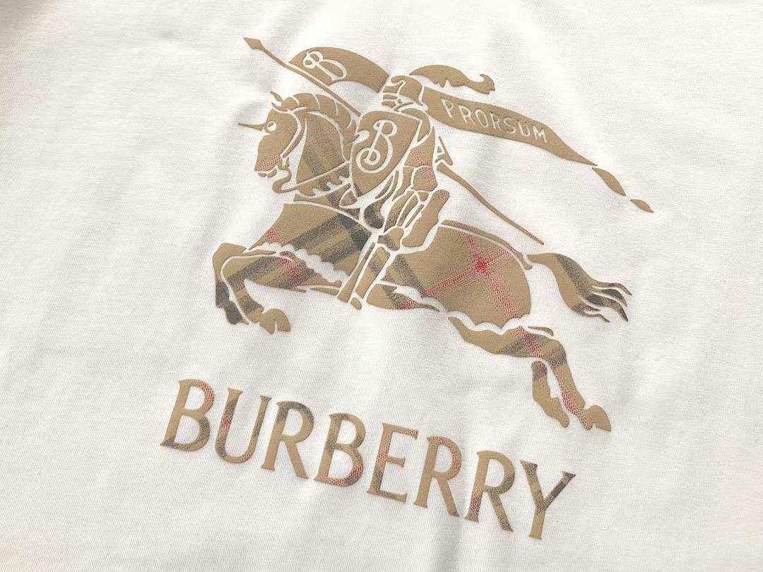 Burberry T-Shirt