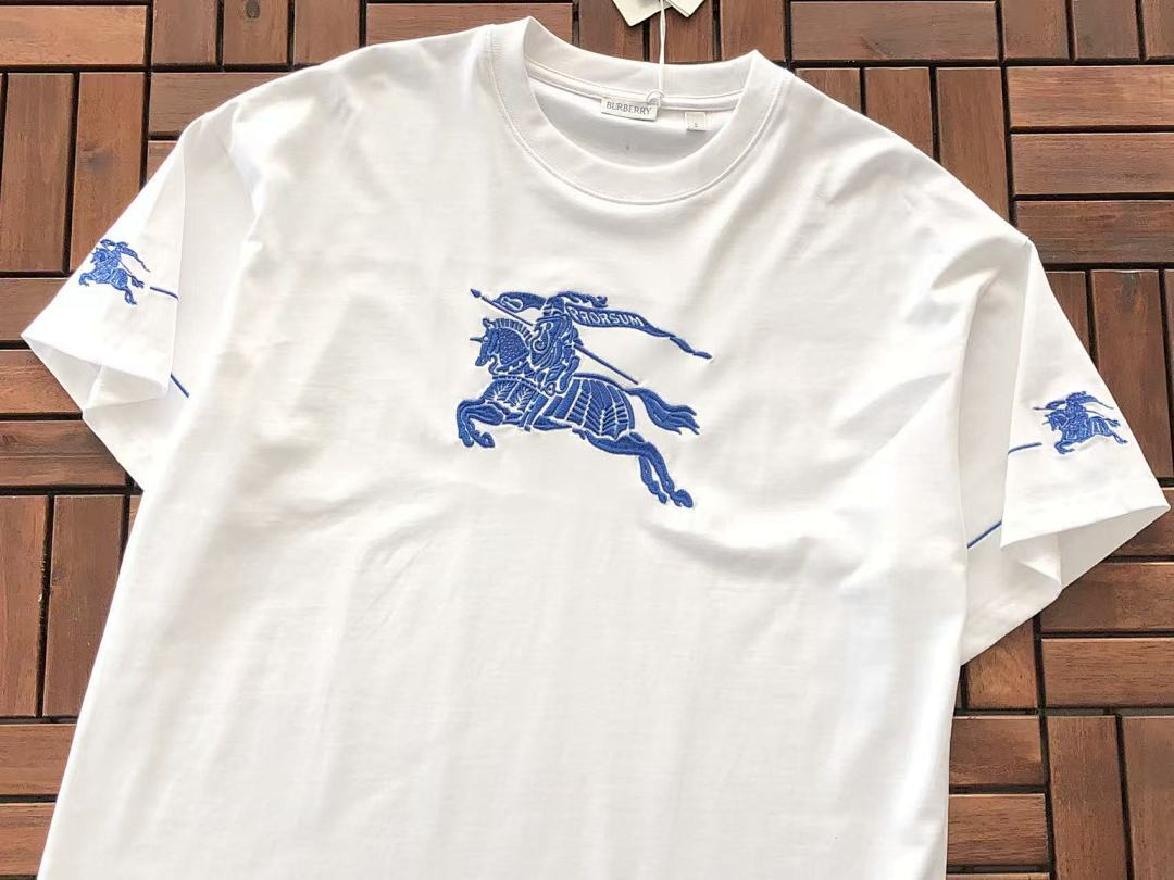 Burberry T-SHIRT