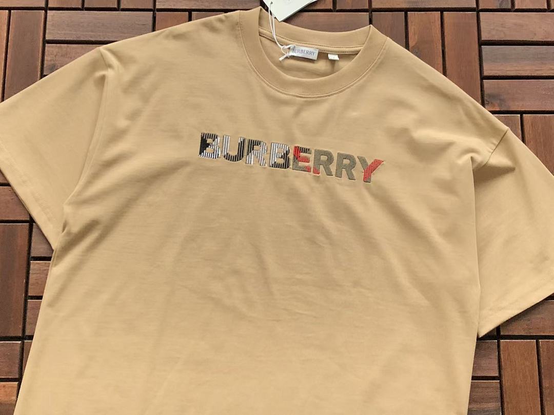 Burberry T-SHIRT