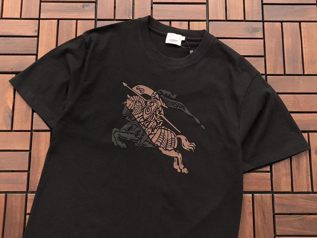 Burberry T-SHIRT