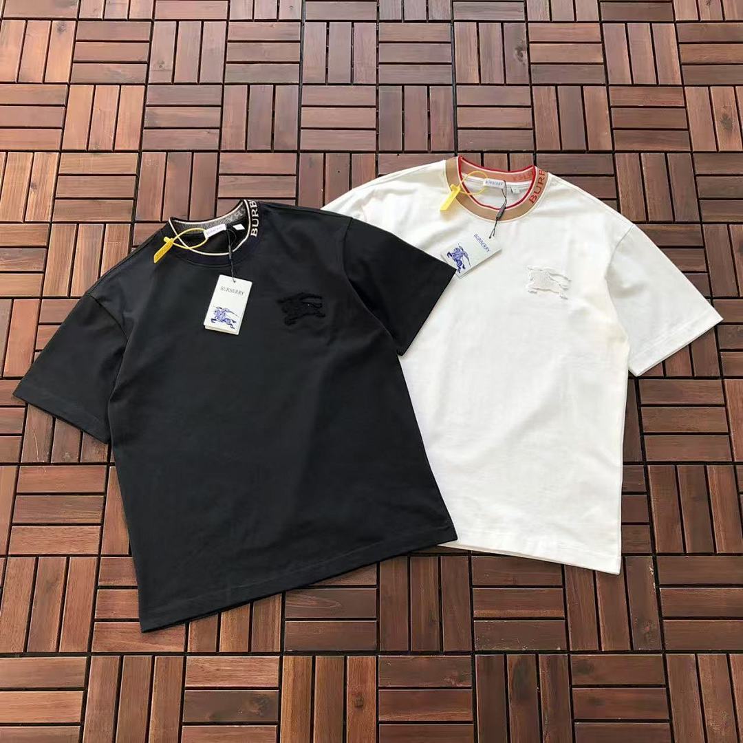 Burberry T-SHIRT