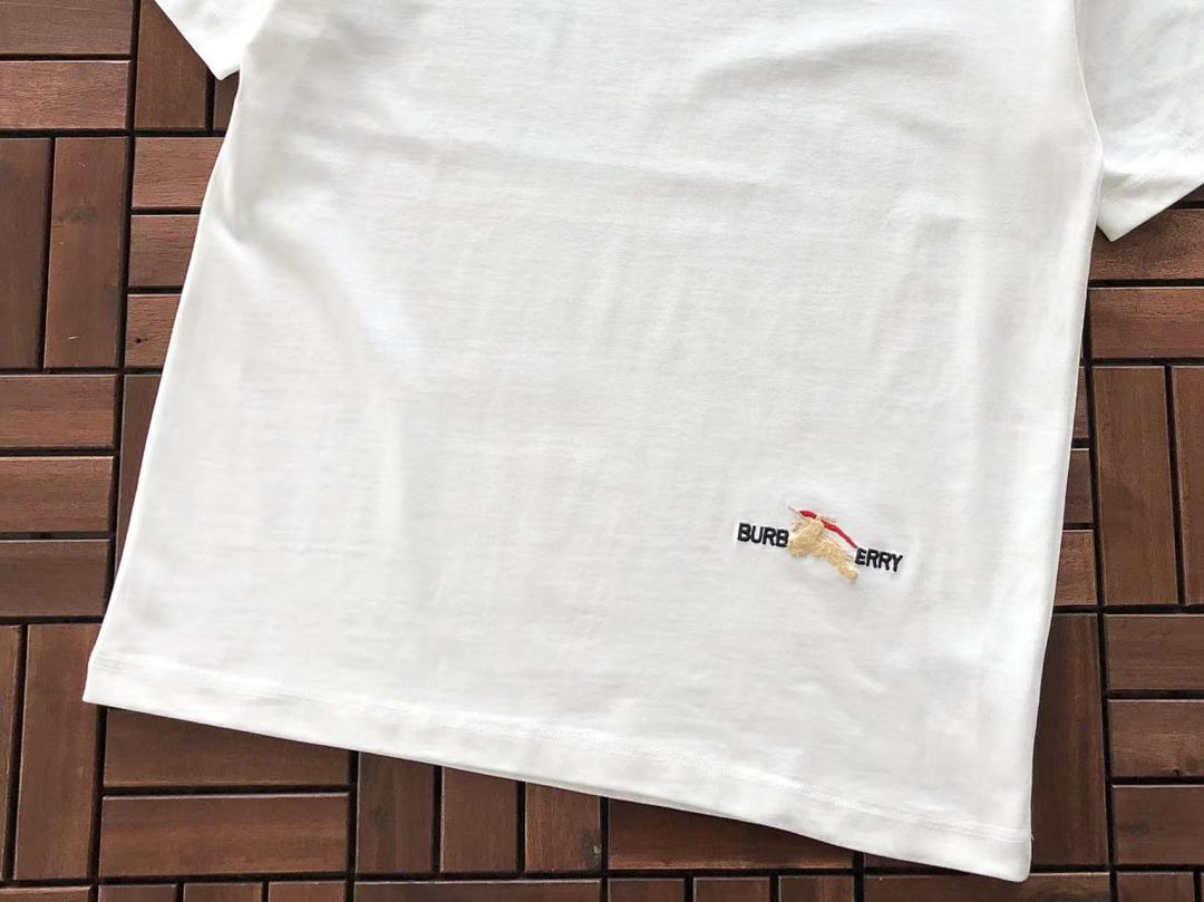Burberry T-Shirt