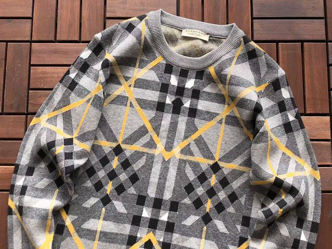 Burberry SWEATER