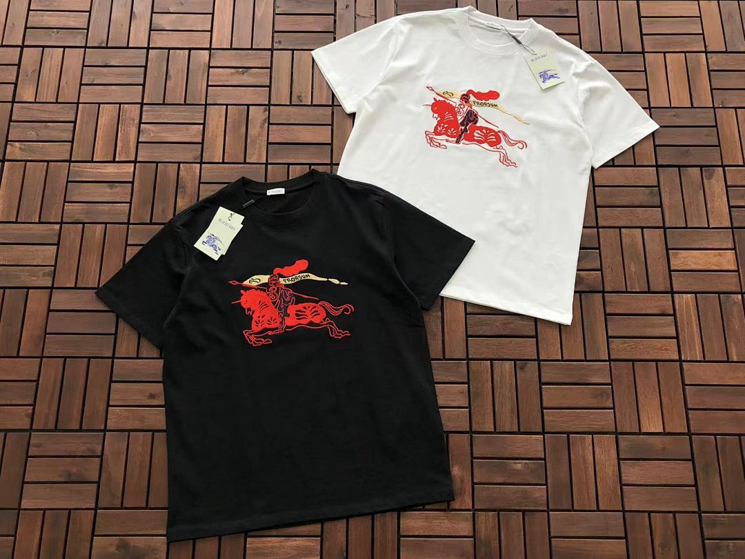 Burberry T-SHIRT