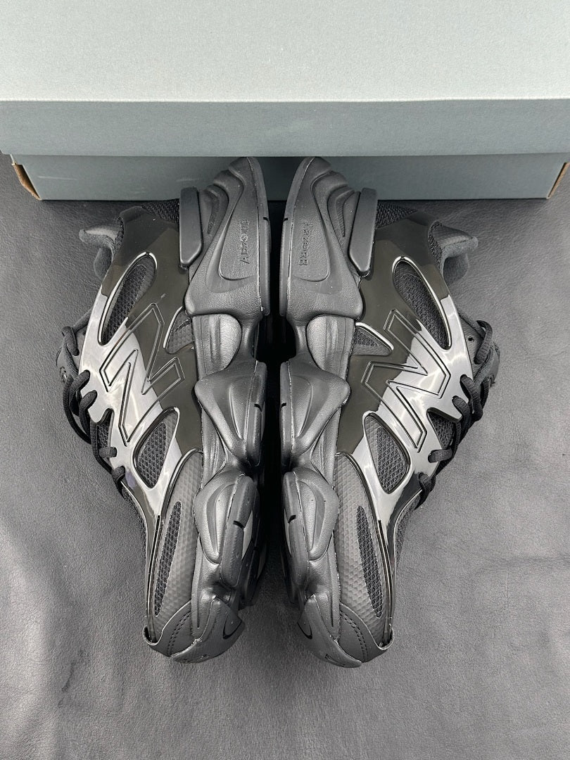New Balance 9060 All Black