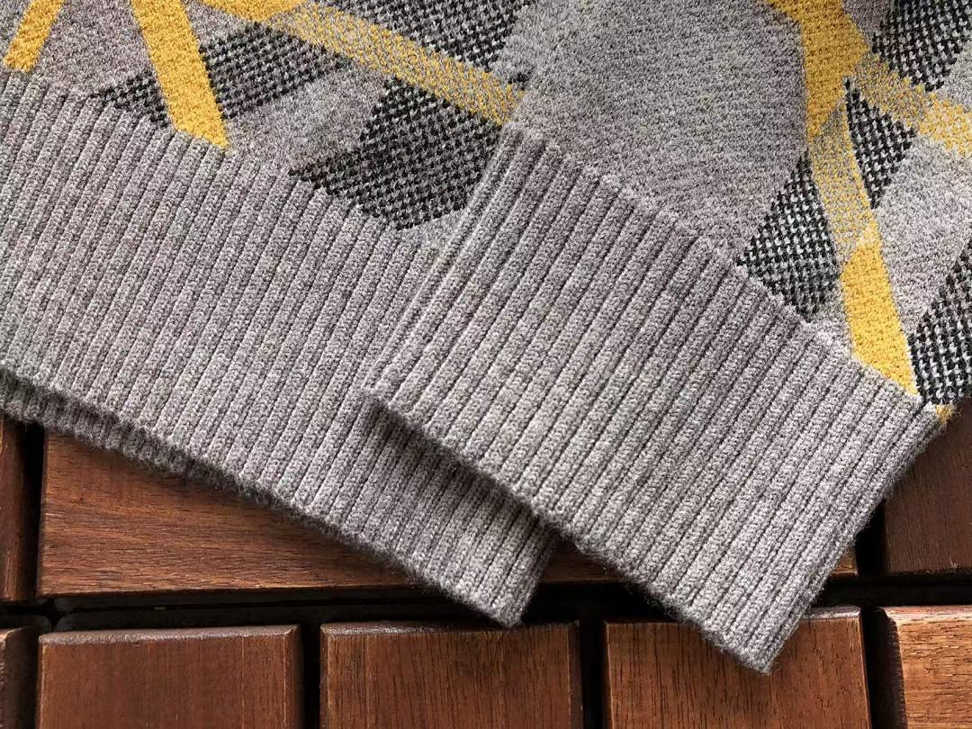 Burberry SWEATER