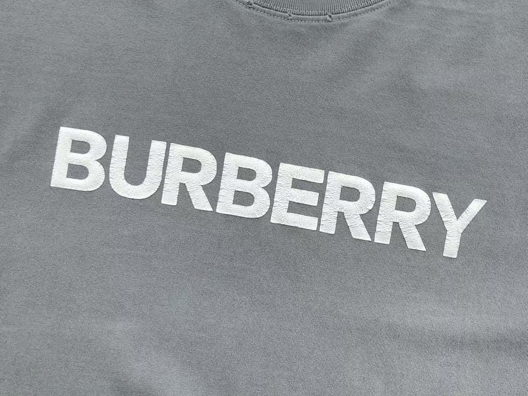 Burberry T-Shirt